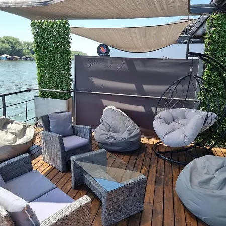 Swan Gostinjska kuća 4*